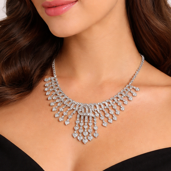 Absorbing Diamond Necklace
