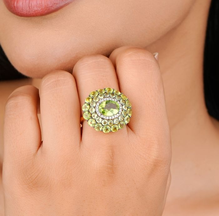 18Kt Yellow Gold With Peridot & Diamond Cocktail Wedding Ring