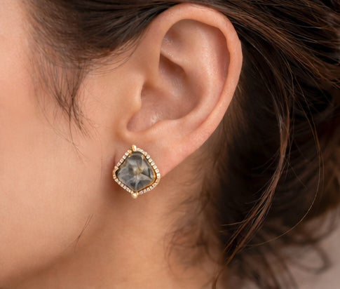 Entrancing Diamond Earring